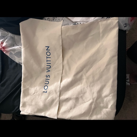 SOLD Louis Vuitton Petit Bucket Bag WITHOUT dust cover - Picture 8 of 9